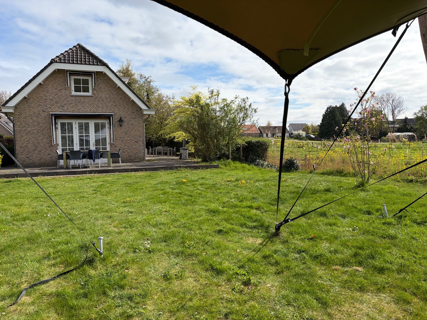 Terras met diner-opstelling